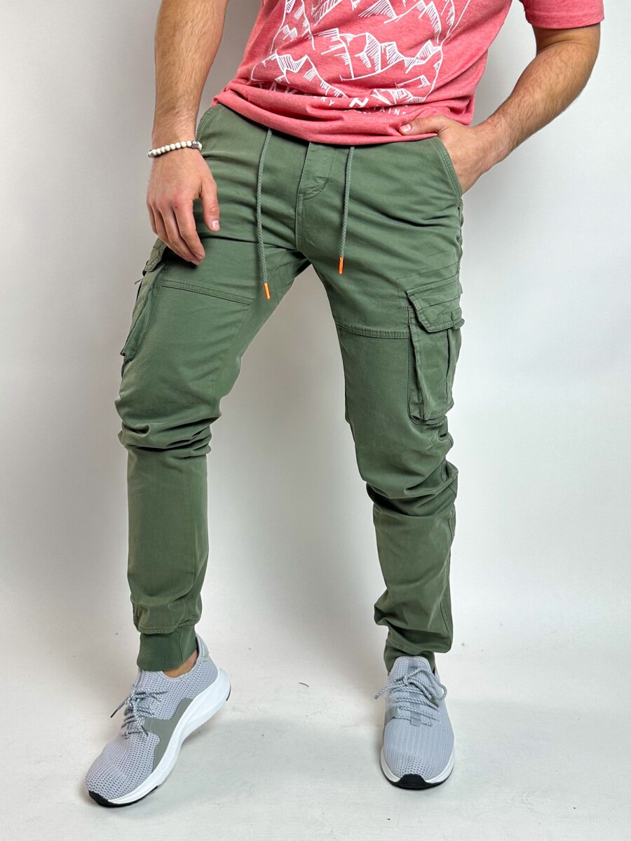 Pantalón cargo con puño León - Verde 