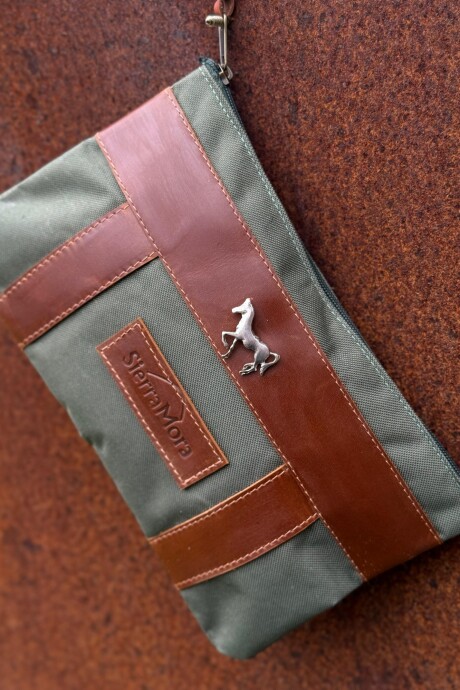 Sobre Cartuchera Mustang Verde Seco