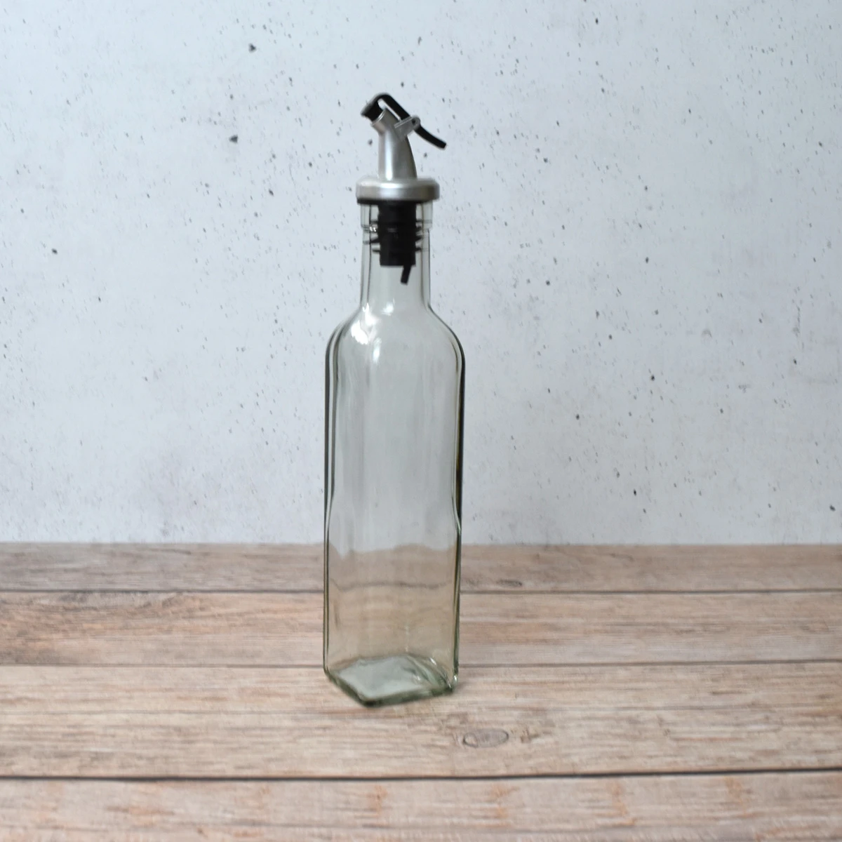 Aceitera de vidrio lisa con pico 26cm 