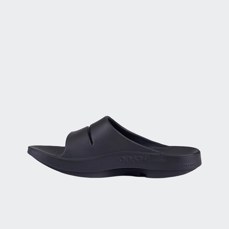 Sandalias OOFOS Ooahh Negro