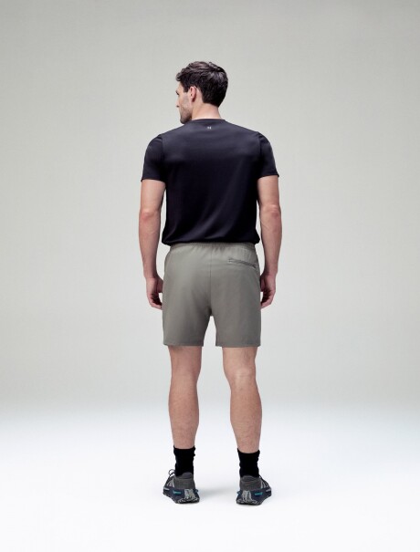 SHORT CON BOLSILLOS GRIS