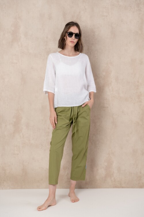 Pantalón Karina con bordados Pantalón Karina con bordados