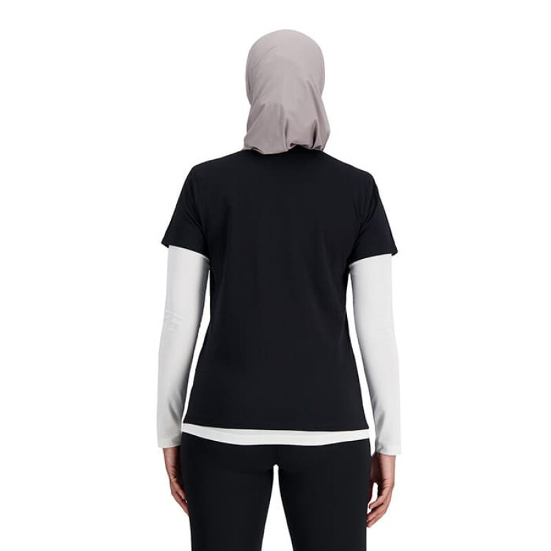 Remera New Balance Heathertech de Mujer - WT41190BK Negro