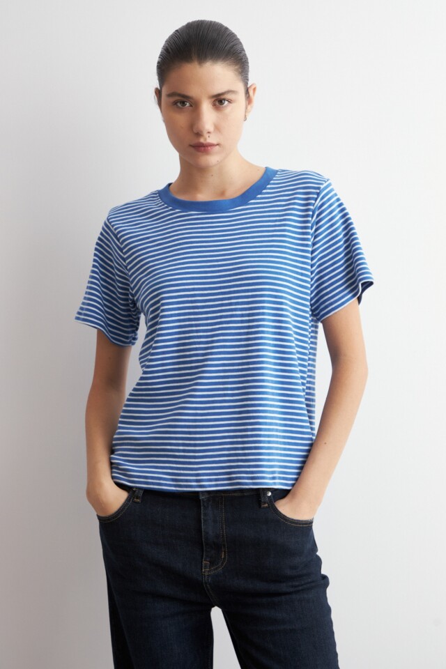 Remera rayada cobalto