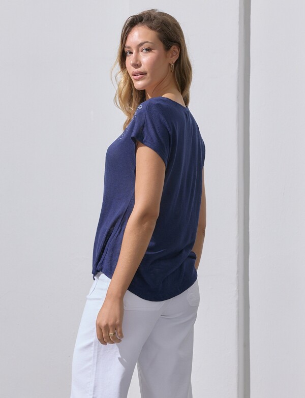 Remera Bordado AZUL