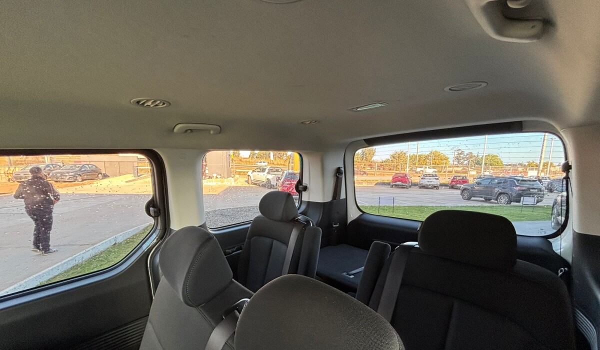Hyundai H1 Staria Minibus Diesel 2,2 MT - 2022 Hyundai H1 Staria Minibus Diesel 2,2 MT - 2022