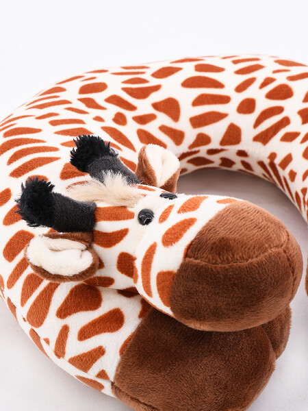 ALMOHADA DE VIAJE JIRAFA MARRON