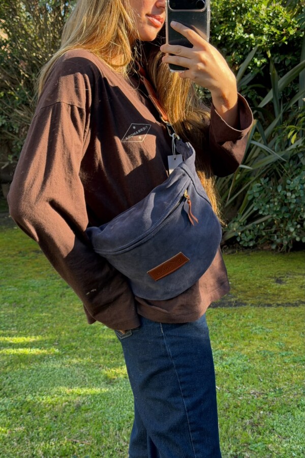 Leather Fanny Pack Gamuza Azul