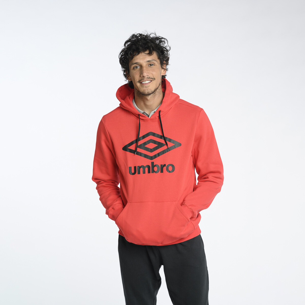 CANGURO FW LARGE LOGO Umbro Hombre - Kyj 