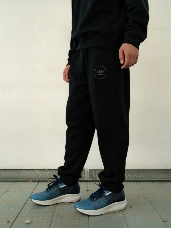 PANTALÓN RELAXED Umbro Hombre 002