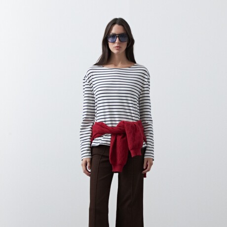 REMERA CHILA Azul Marino