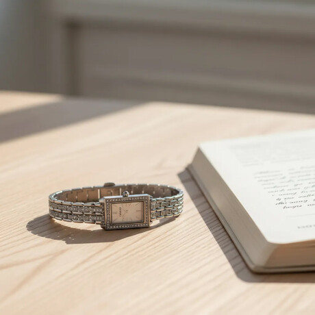 Reloj Pulsera para Mujer Diseño Clásico Elegante con Brillos Plateado
