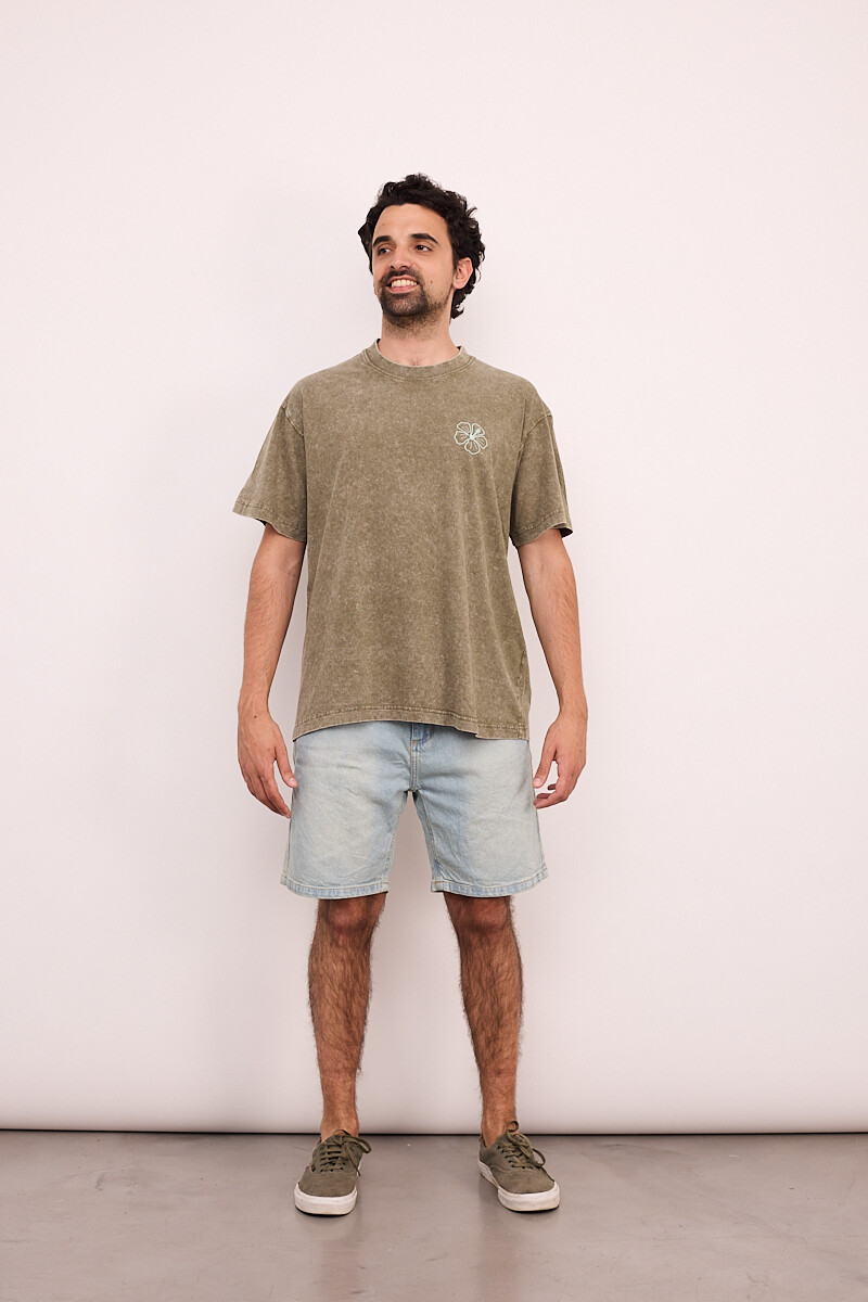 Camiseta Oversize Hibisco Brixton Verde