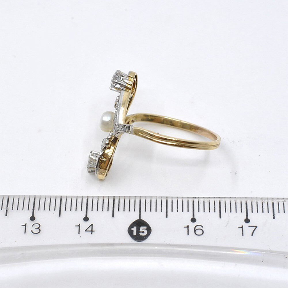 Anillo Antiguo En Oro 18K , Brillantes, Diamantes Y Perla De Cultivo Anillo Antiguo En Oro 18K , Brillantes, Diamantes Y Perla De Cultivo