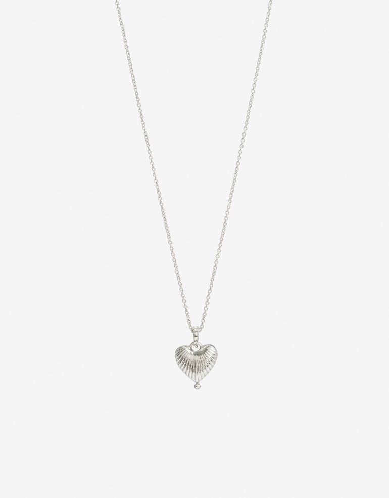 Cadena Corta con Dije Metal Cadena Corta Con Dije Corazón Plateado - Plateado Rodio