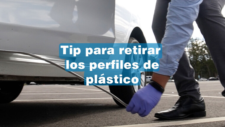 Tip para retirar correctamente los perfiles de plástico de tu auto