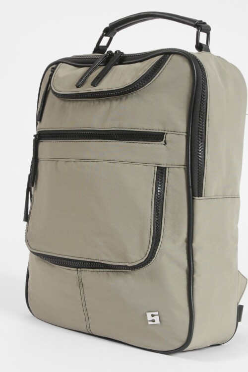 Mochila porta laptop cierres verde