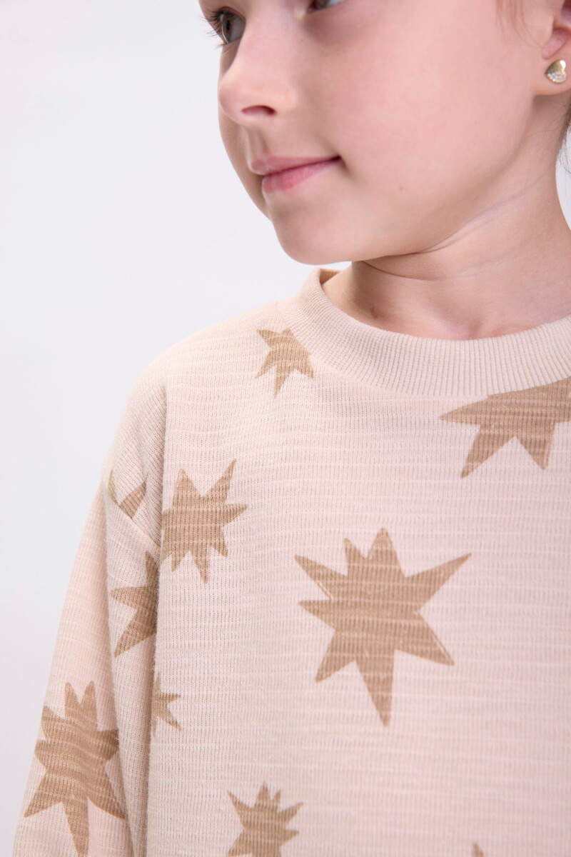 Buzo punto cortado Estampa Estrellas Beige