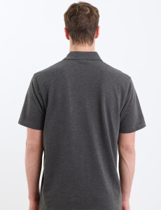 520857 REMERA FERAUD Gris Oscuro