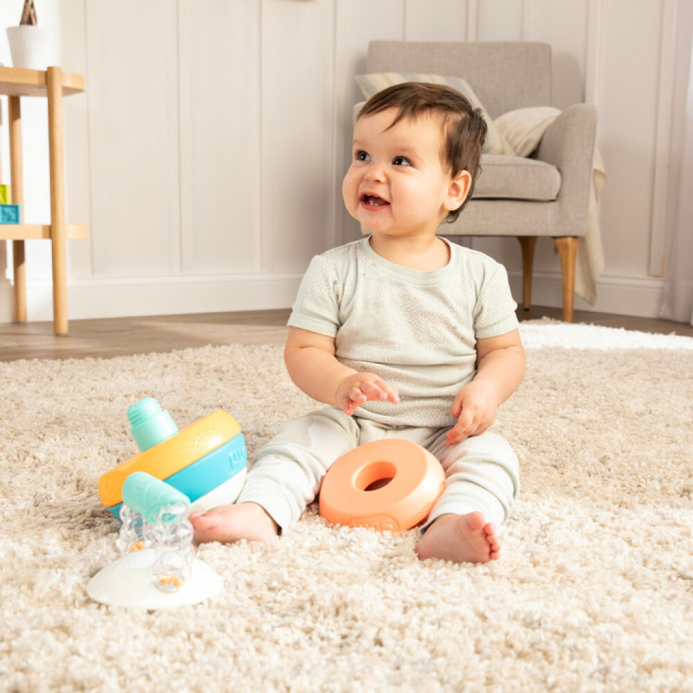 Juego apilable con sonajero estimulacion LAMAZE Juego apilable con sonajero estimulacion LAMAZE