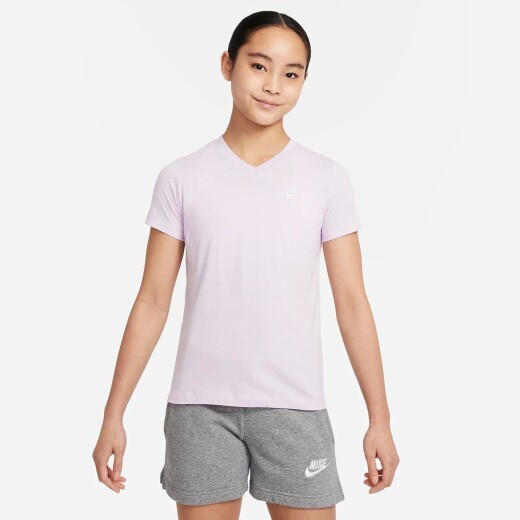 Remera Nike Niño Nsw Club Tee Vneck Doll S/C