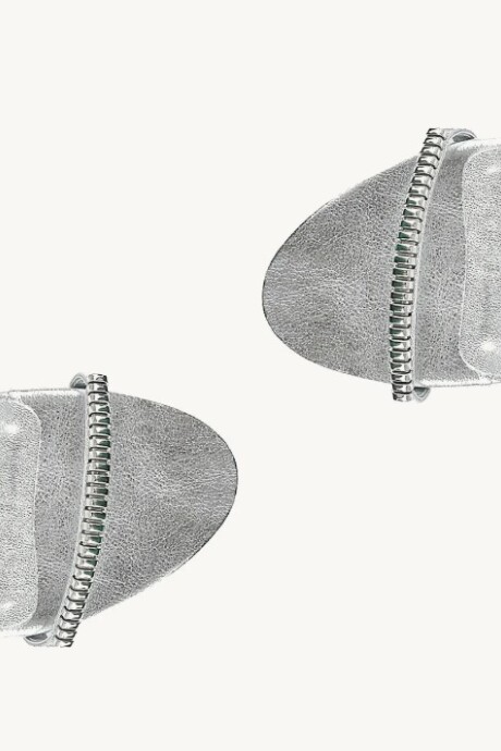 Sandalia Flat metalizada Plateado