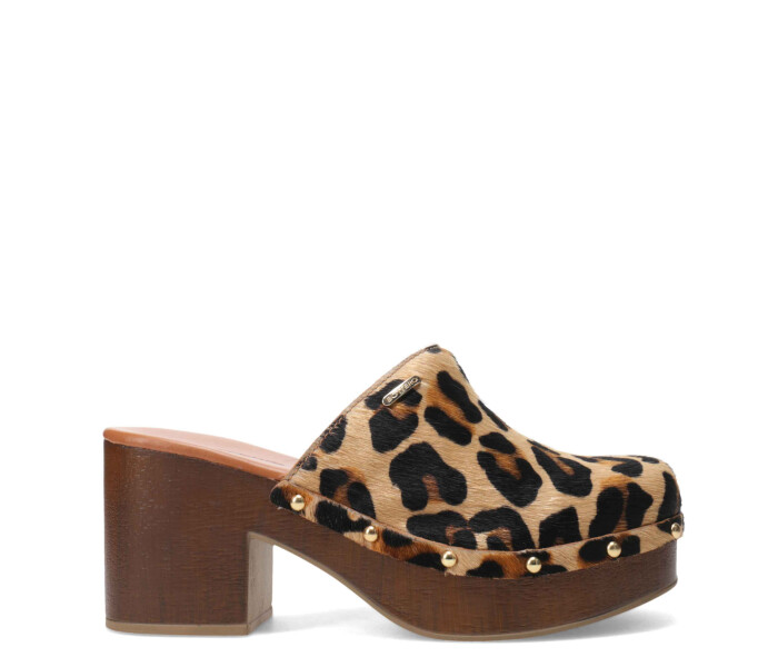 Zapato tipo zueco Leopardo
