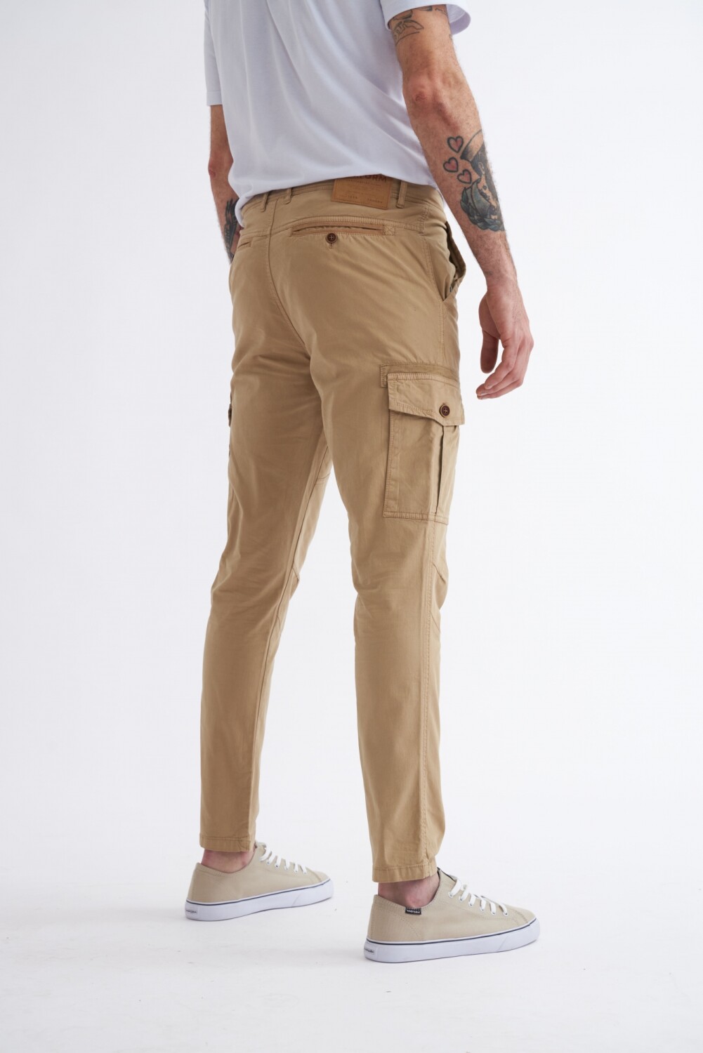 PANTALON CARGO – BEIGE