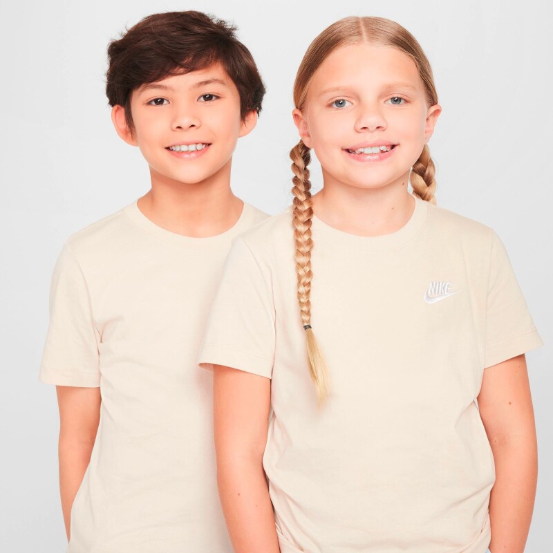 Remera Nike Sportswear Tee Futura de Niños Blanco