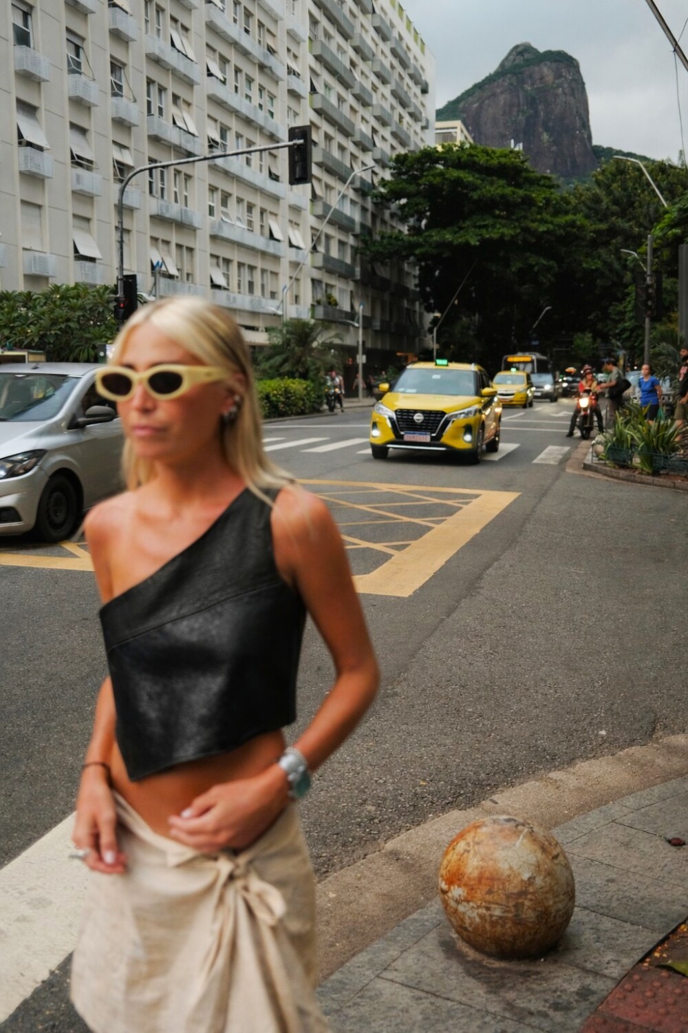 Diagonal Top Negro