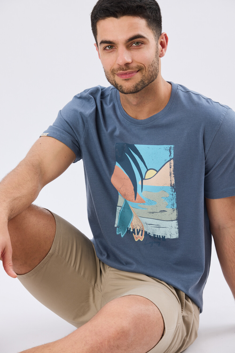 REMERA ESTAMPADA DE ALGODÓN Piedra