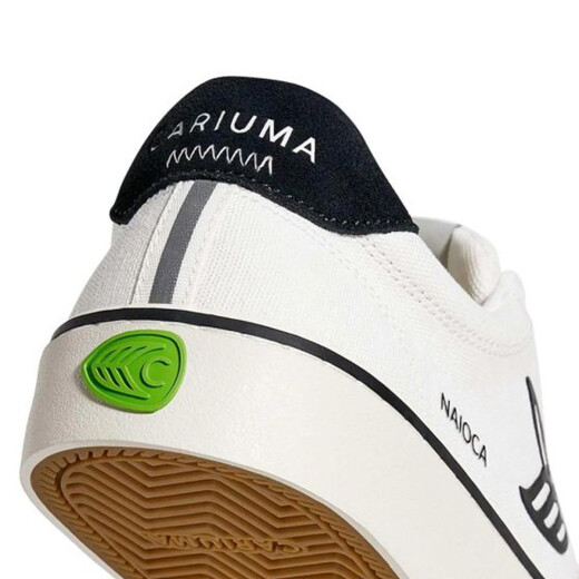 Championes Cariuma Naioca Pro Suede Canvas - Blanco Championes Cariuma Naioca Pro Suede Canvas - Blanco