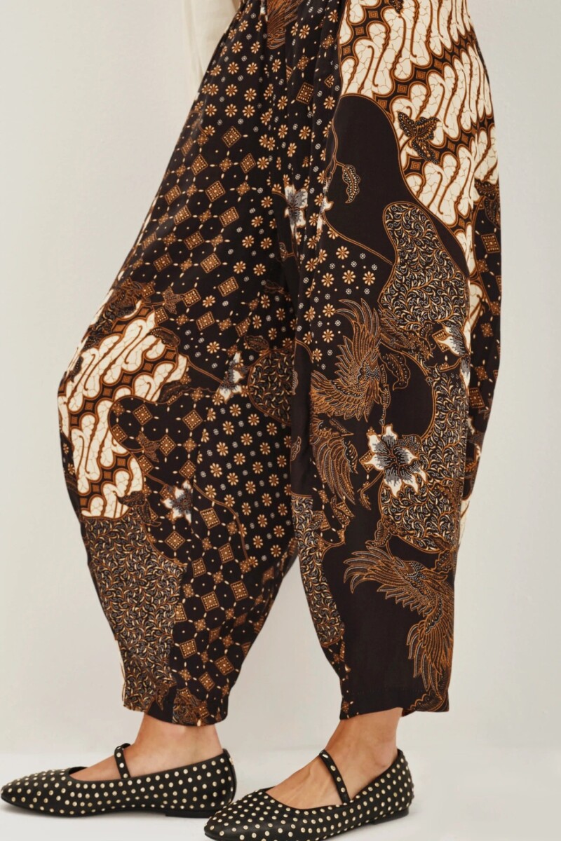 Pantalon Hong Kong Indonesia Negro