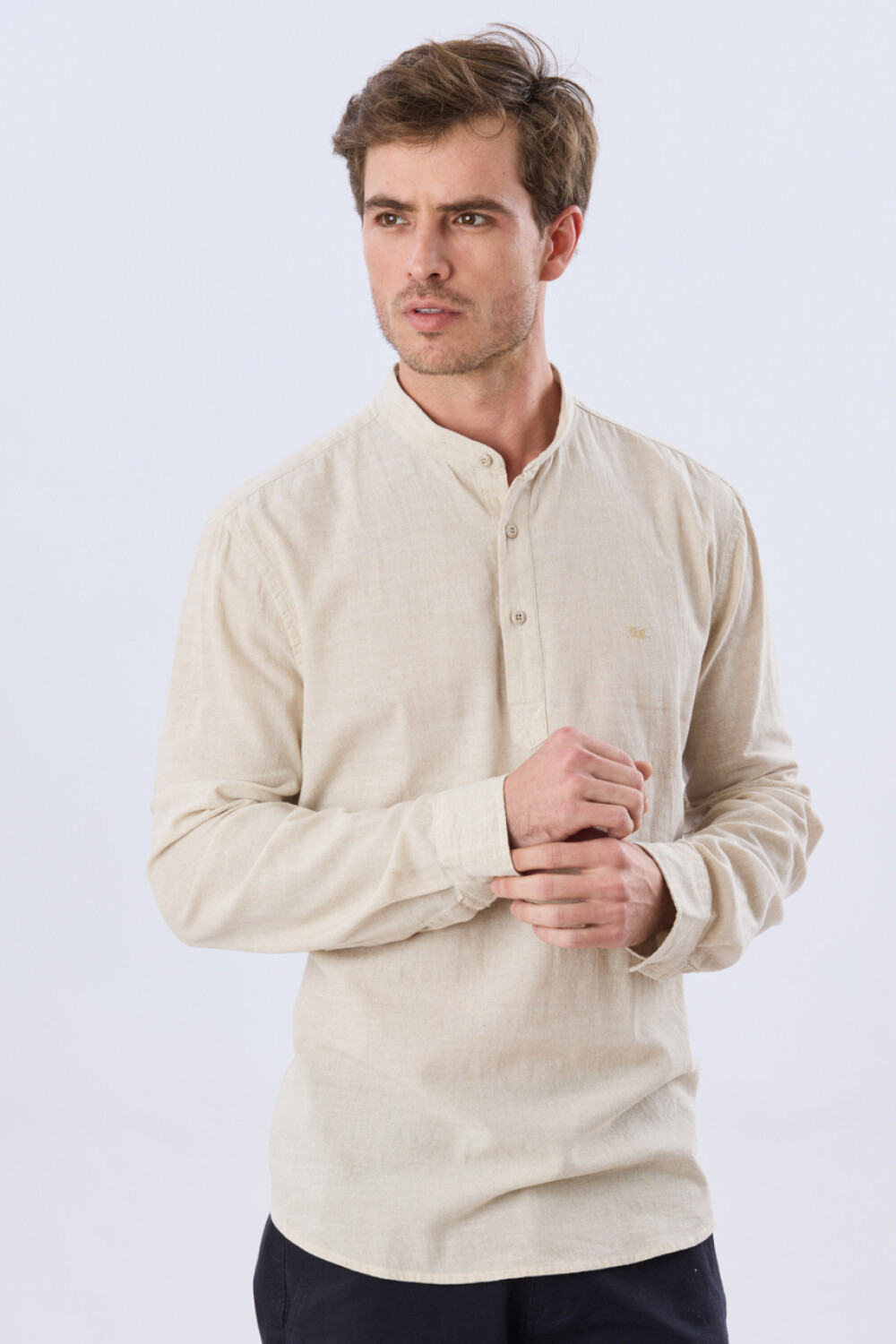 CAMISA LISA DE LINO CUELLO MAO Arena
