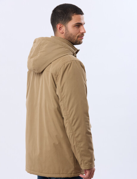 CAMPERA CON CAPUCHA DESMONTABLE Beige