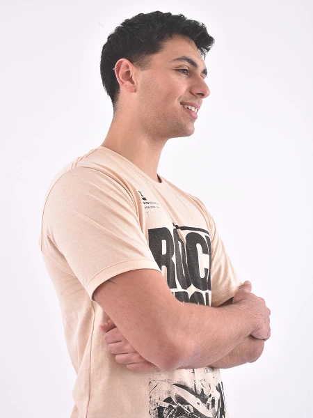 REMERA VILLAGE REGULAR ESTAMPADO 5