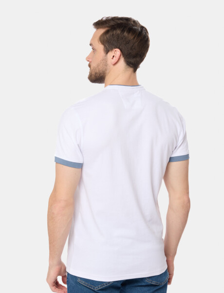 REMERA LISA CUELLO MAO Blanco