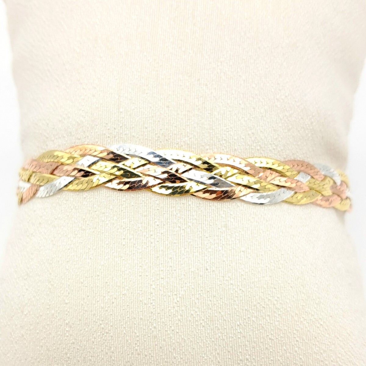 Pulsera de plata 925 trenzada, con baño de oro. 