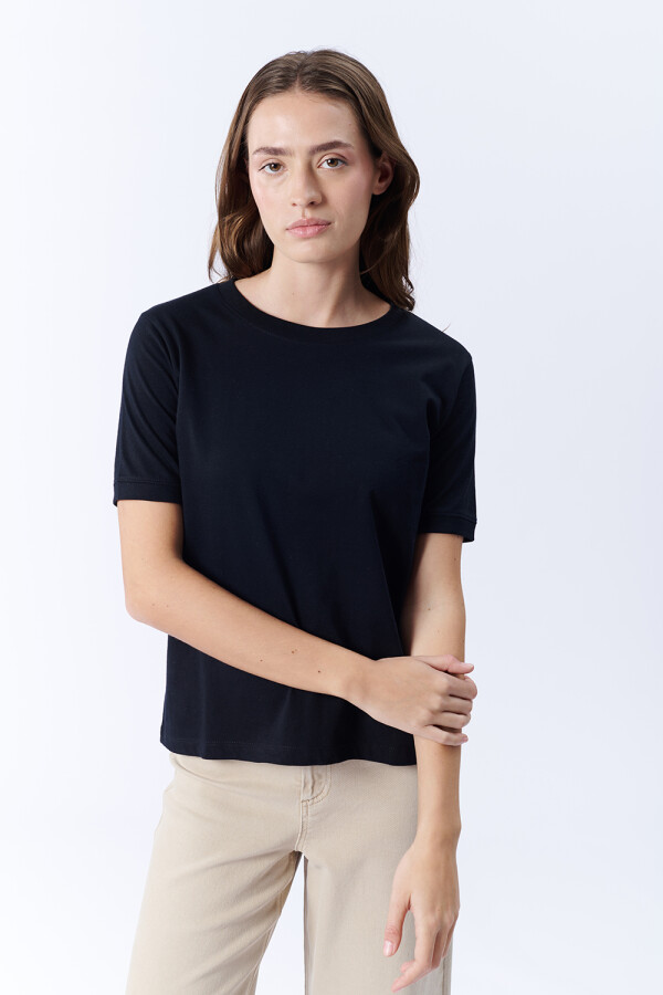 Remera manga corta básica Negra