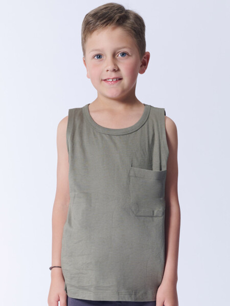 Musculosa Con Bolsillos Verde
