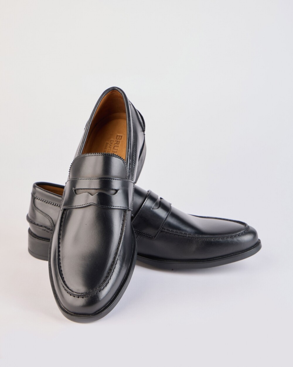 Mocasin Windsor Cuero / Suela Goma - Negro Negro