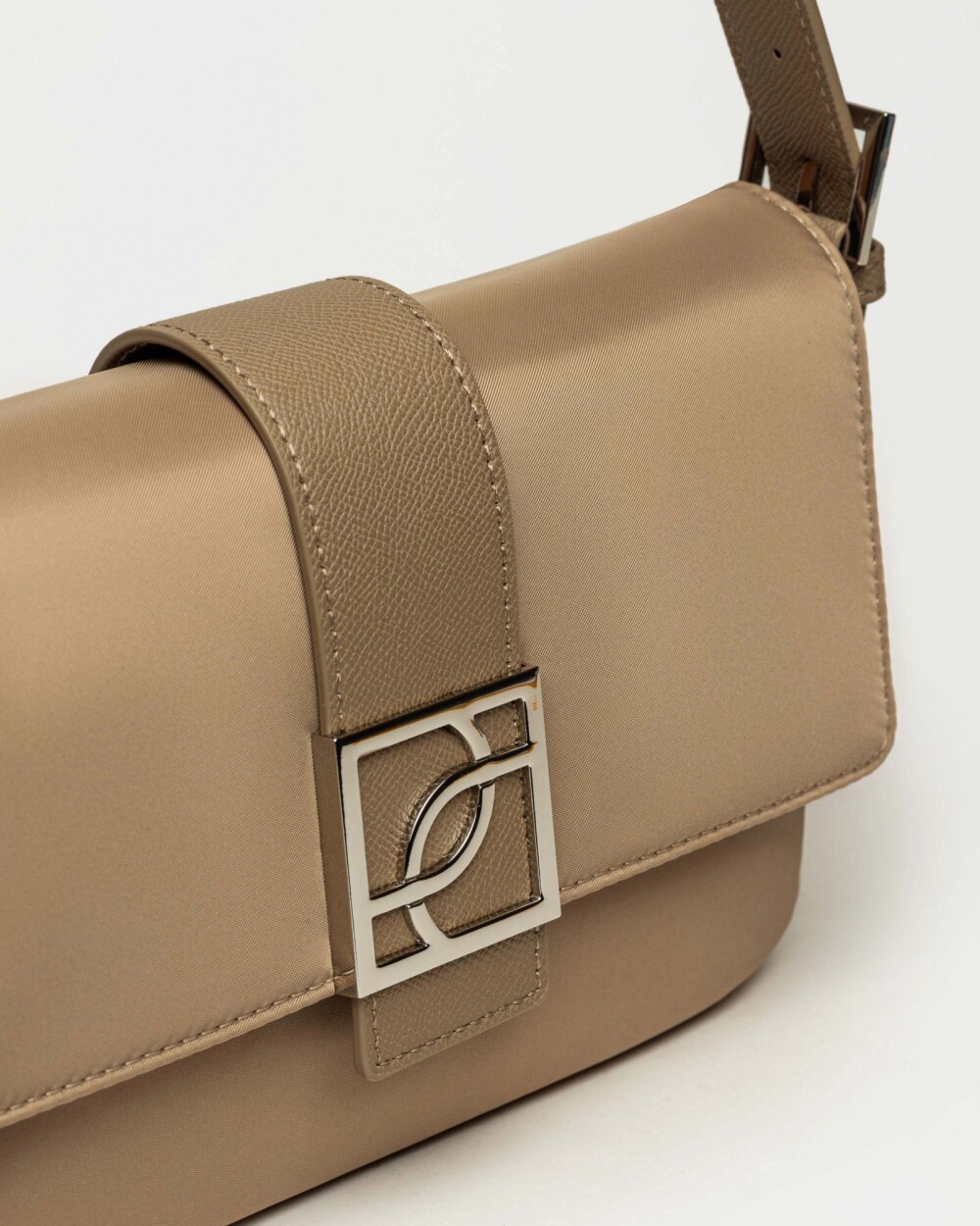 Cartera al hombro Signature en nylon Taupe