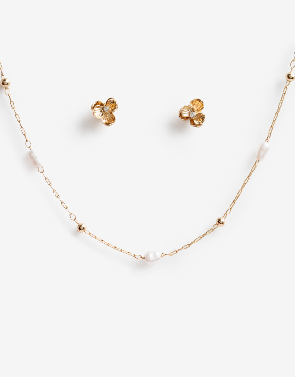 Set De Aros Flor Y Collar Perlas 