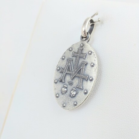 Medalla religiosa de plata 925, Virgen Milagrosa, medidas 30mm*21mm. Medalla religiosa de plata 925, Virgen Milagrosa, medidas 30mm*21mm.