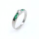 Anillo oro 18k blanco brillante y esmeraldas Anillo oro 18k blanco brillante y esmeraldas