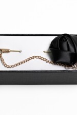 Pin para el Ojal Diseño Flor NEGRO