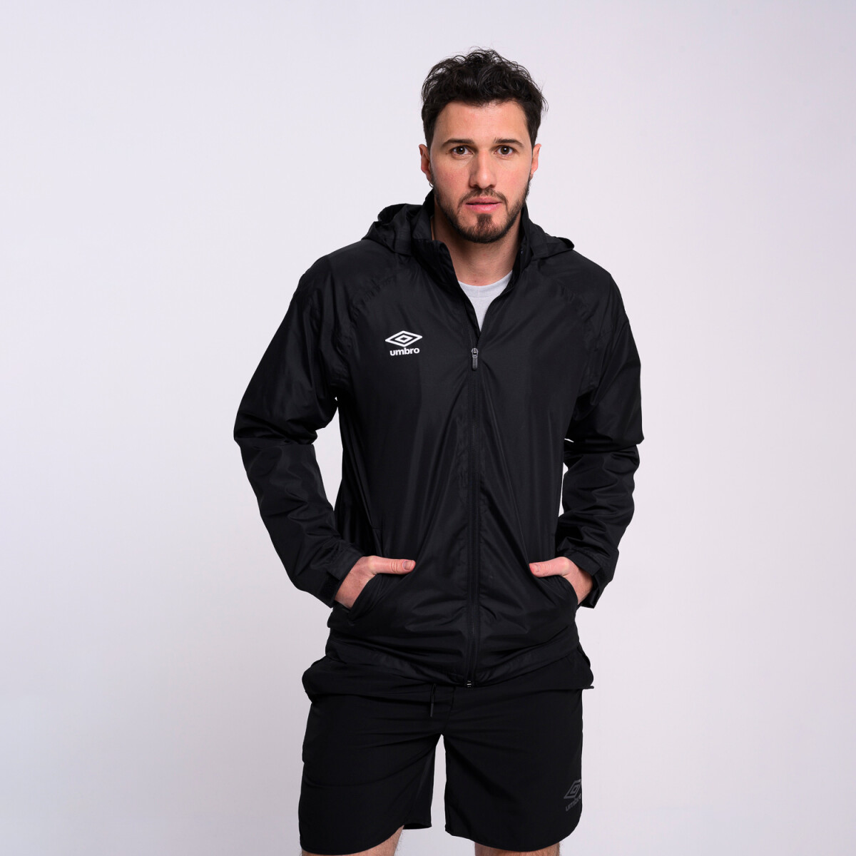 CAMPERA WOVEN Umbro Hombre - 060 