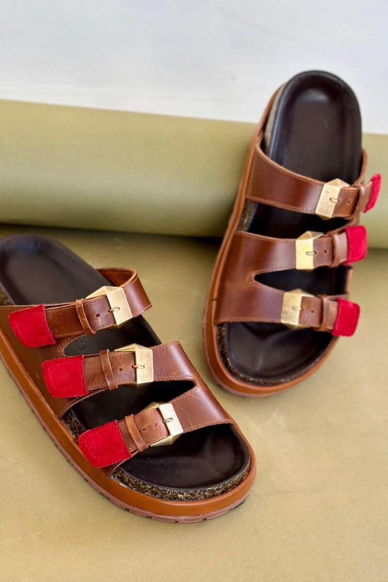 Te Fuiste Sandal Chocolate Con Rojo