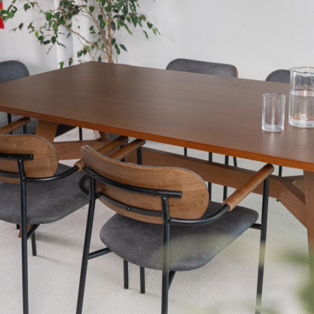 Mesa de Comedor / Atemporal - Medidas: 200 * 100 * 75 cm 