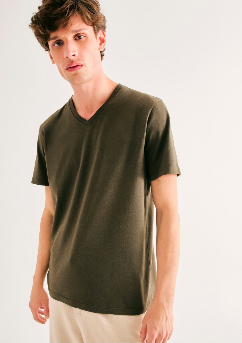 CAMISETA BÁSICA UNISSEX - VERDE MUSGO 